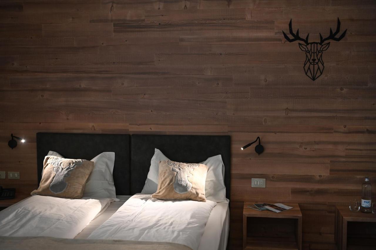 Albergo Sporting เปอิโอโฟนติ ภายนอก รูปภาพ