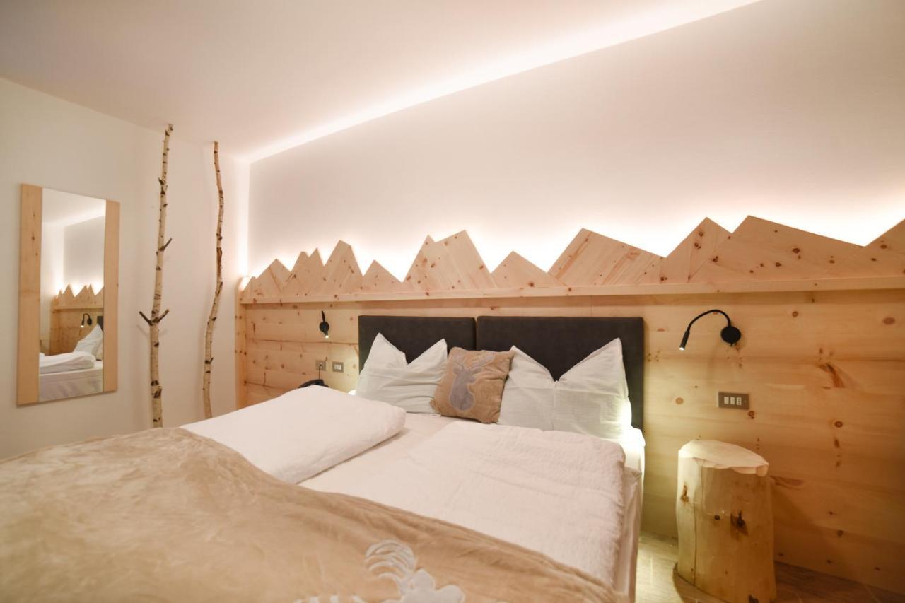 Albergo Sporting เปอิโอโฟนติ ภายนอก รูปภาพ