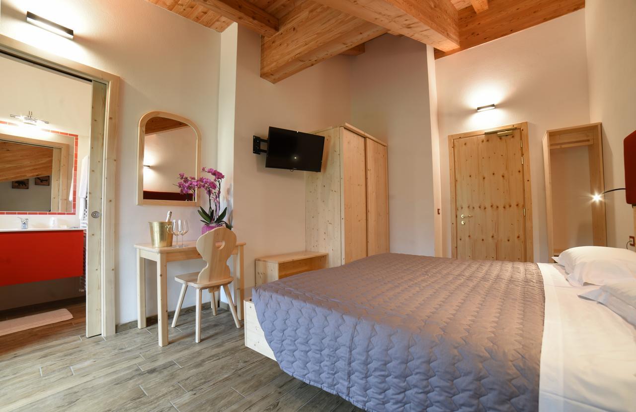 Albergo Sporting เปอิโอโฟนติ ภายนอก รูปภาพ